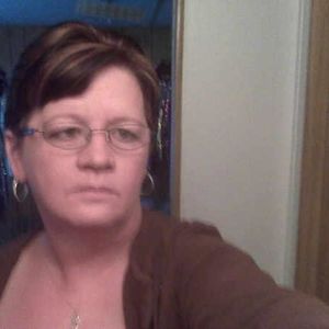 Profile Picture of Tina Fisher (@citygirl_60) on Myspace