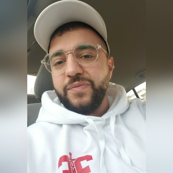 Profile Picture of Imad Moussaoui (@imadmoussaoui) on Poshmark