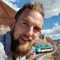 Profile Picture of Dave Tapley (@davetapley) on Twitter