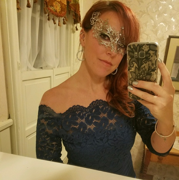 Profile Picture of Shelly Hoyle (@_shellsangels_) on Poshmark