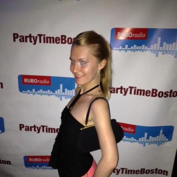 Profile Picture of Anna Nikitenko (@nikitenkoanna) on Poshmark