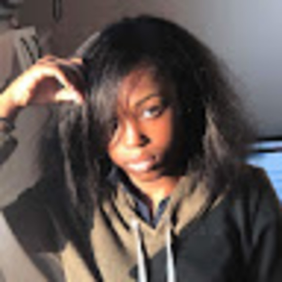 Profile Picture of Brianna Pierre (@brainna22455) on Poshmark