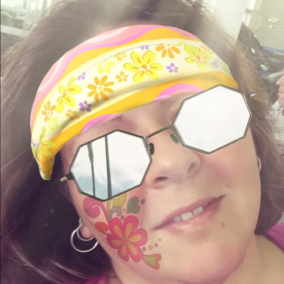 Profile Picture of Stephanie Sharp (@stephysteph11) on Poshmark