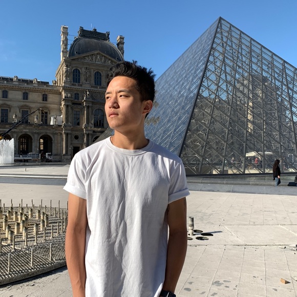 Profile Picture of Jerry Xue (@mzxue) on Poshmark