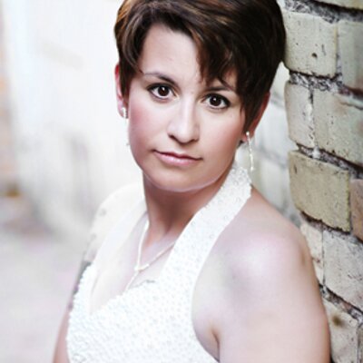 Profile Picture of Elizabeth Corn (@LizzieGCorn) on Twitter