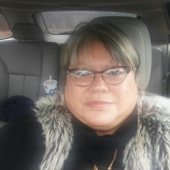 Profile Picture of Cecelia Bradby (@cwbradby) on Poshmark