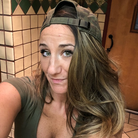 Profile Picture of Kim Spry (@gbaby943) on Poshmark