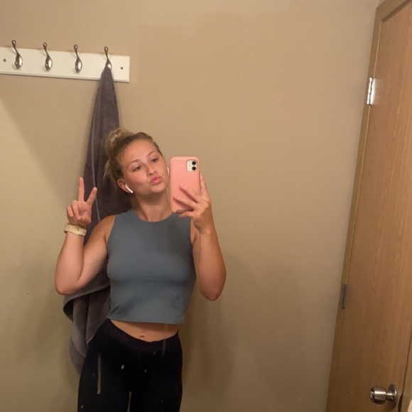 Profile Picture of Brooke Ruby (@brooke_ruby) on Poshmark