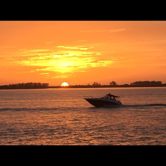 Profile Picture of Jo Wyatt (@seabreez923) on Poshmark