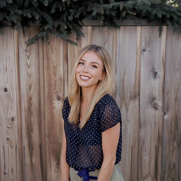 Profile Picture of Emily Tidman (@etidman) on Poshmark