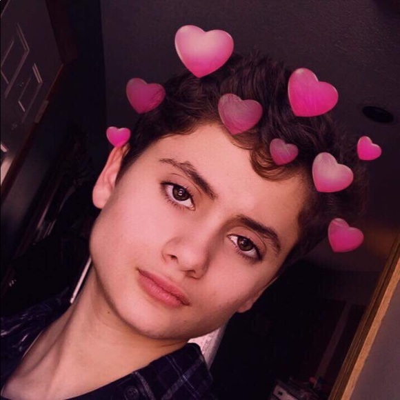 Profile Picture of Andrew Fabert (@andrewfabert) on Poshmark