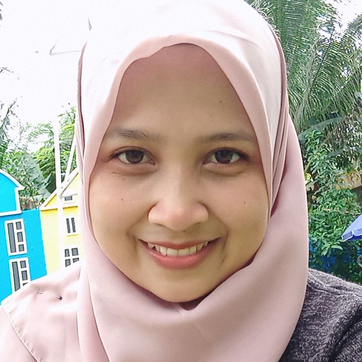 Profile Picture of Anissa Larasati (@anissalarasati24) on Tiktok
