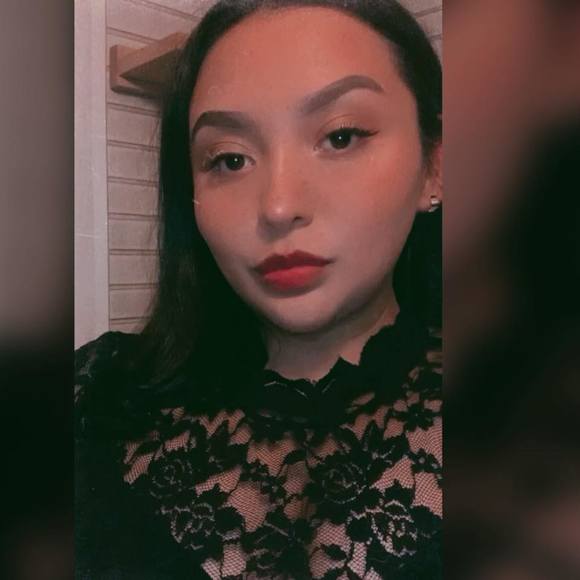 Profile Picture of Yazmin Sanchez (@paoyazmin) on Poshmark