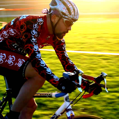 Profile Picture of Kelly Hobkirk (@kellyhobkirk) on Twitter