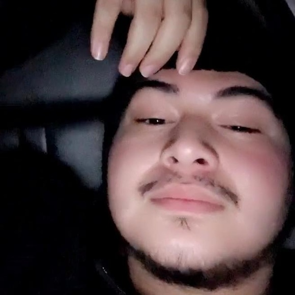 Profile Picture of Andrew Johnson (@andrewjohn1202) on Poshmark