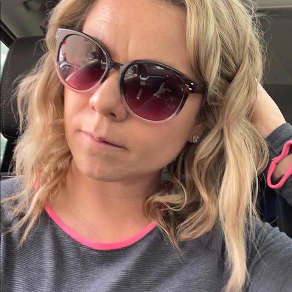 Profile Picture of Amanda Tricker (@amandatricker) on Poshmark