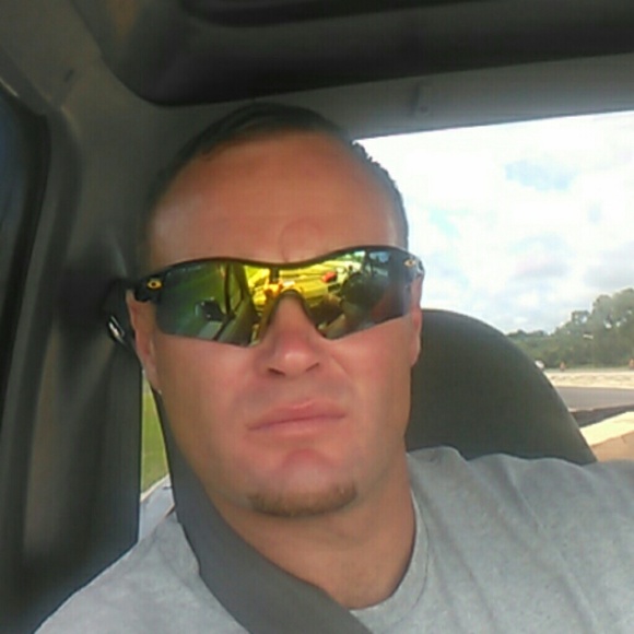 Profile Picture of Jason Laing (@yoz23) on Poshmark