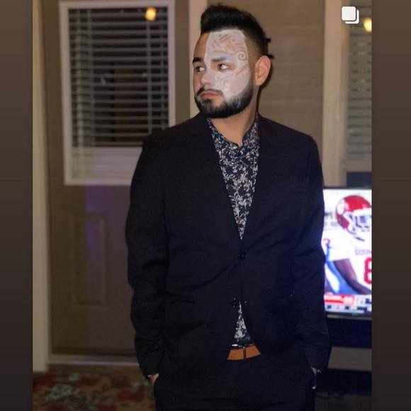 Profile Picture of Chris Galvan (@galvanchris91) on Poshmark