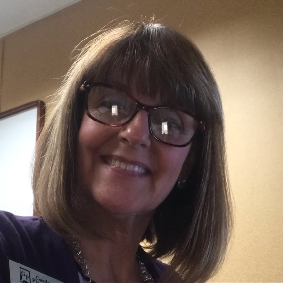 Profile Picture of Pamela Redd (@reddvino78) on Poshmark