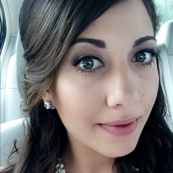 Profile Picture of Marcella King (@marchebella) on Poshmark