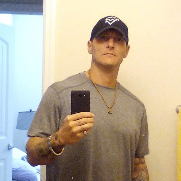 Profile Picture of Barry Yearout (@byearout1488) on Poshmark