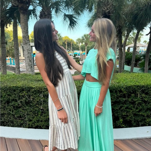 Profile Picture of Molly Mockaitis (@molly_mockaitis) on Poshmark