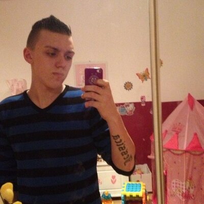 Profile Picture of David Bayer (@BayerDadd) on Twitter