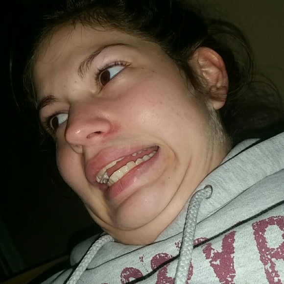 Profile Picture of Nikki Sarsozo (@nsarsozo1) on Poshmark
