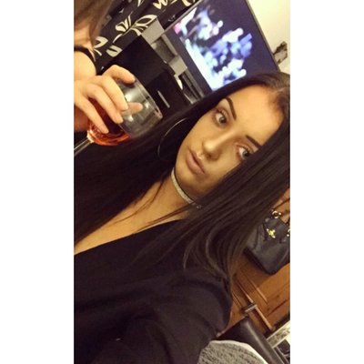 Profile Picture of Leah (@LeahFranklin98) on Twitter