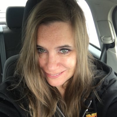 Profile Picture of Melanie (@_M_E_L_A_N_I__E) on Twitter