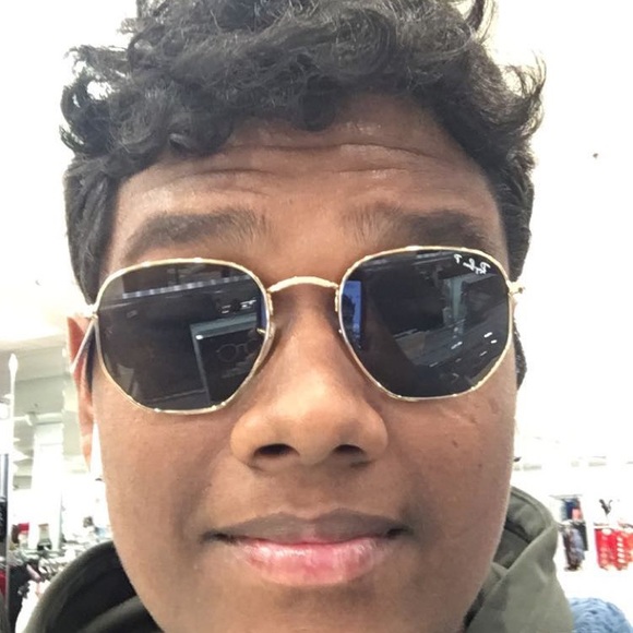 Profile Picture of Steve Charles (@stevecharles994) on Poshmark
