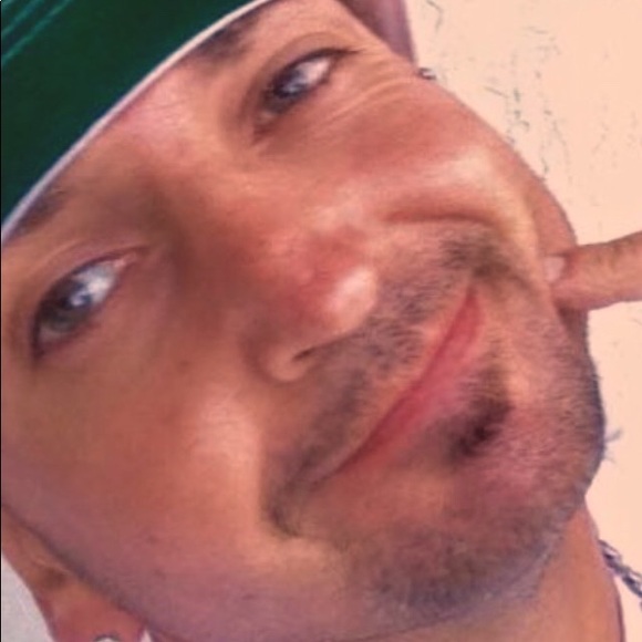 Profile Picture of Matthew Mcaloon (@droop1904) on Poshmark