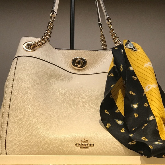 Profile Picture of Saad Al (@saad37) on Poshmark