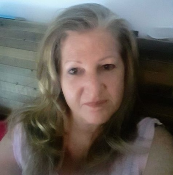 Profile Picture of Noelene Dickson (@noelenedickson) on Poshmark