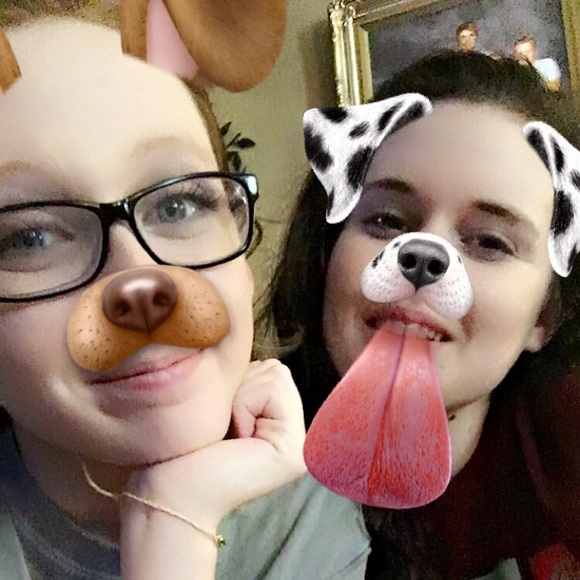 Profile Picture of Tara Pfeiffer (@tarapfeiffer1) on Poshmark