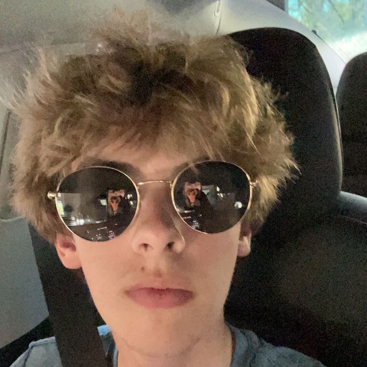 Profile Picture of Garrett (@dotzerr) on Tiktok