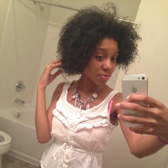 Profile Picture of Terran Taliferro (@tnicoleee_) on Poshmark