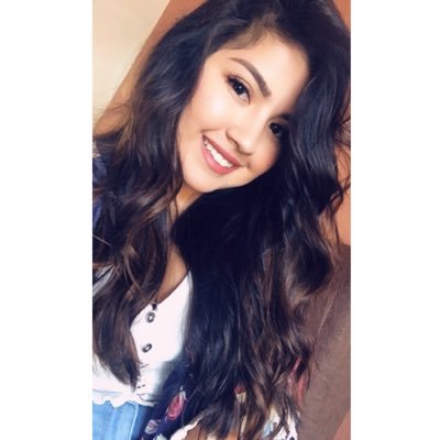 Profile Picture of Tanya Esquivel (@tanyalesquivel) on Twitter