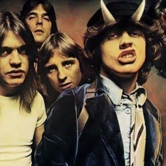 Profile Picture of Tarek Chileno (@tarekchileno) on Poshmark