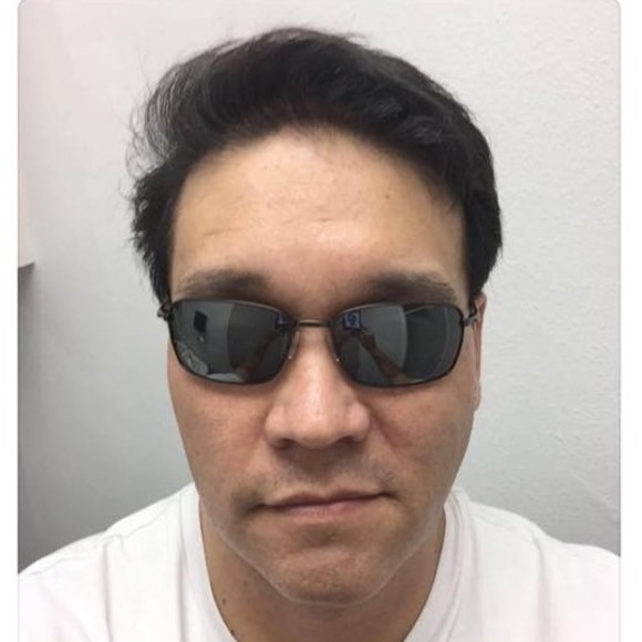 Profile Picture of Juan Chow (@chow_juan) on Poshmark