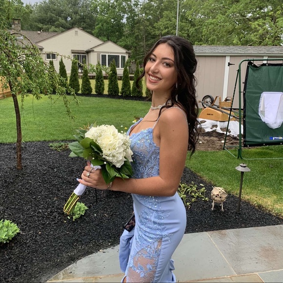 Profile Picture of Ania Macera (@amacera14) on Poshmark