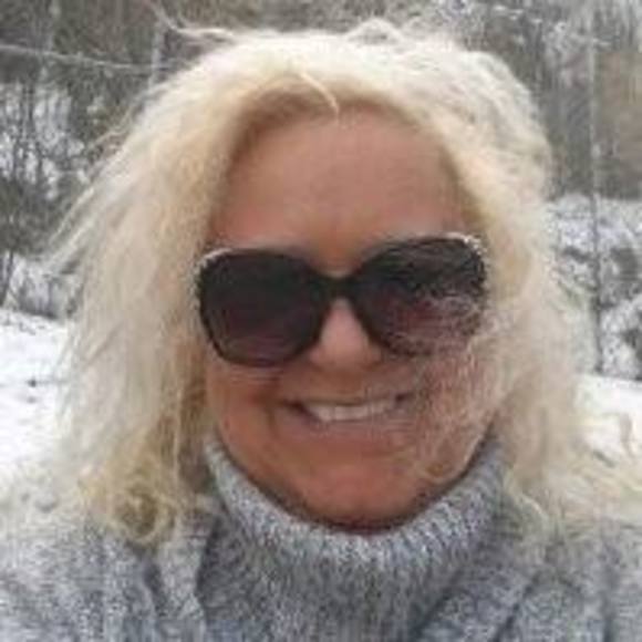 Profile Picture of Beverly Kempf-robb (@brrobb01) on Poshmark