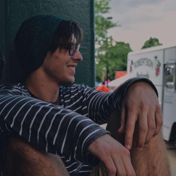 Profile Picture of Andrew Schaut (@a_schaut) on Poshmark