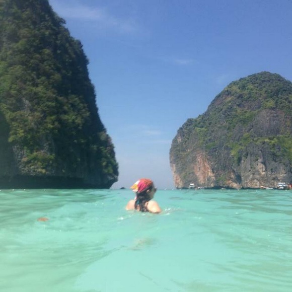 Profile Picture of Lin Lan (@larasaleh01) on Poshmark