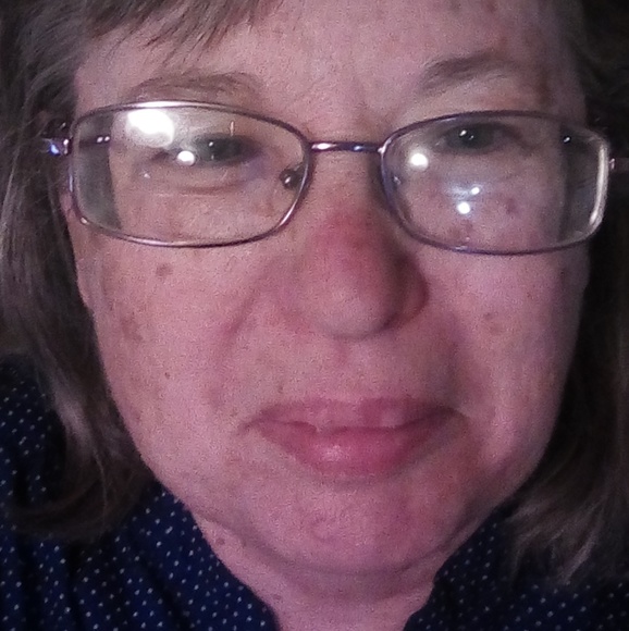 Profile Picture of Carla Birdsall (@drafter64) on Poshmark