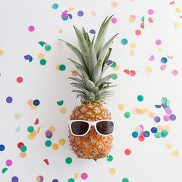 Profile Picture of Emily Longwith (@emilyglongwith) on Poshmark