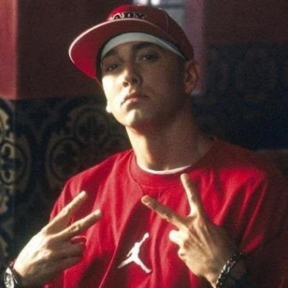 Profile Picture of Max Powers (@maxlovescats816) on Poshmark