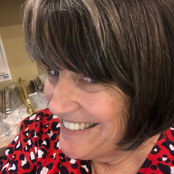 Profile Picture of Lori Armstrong (@txgal59) on Poshmark