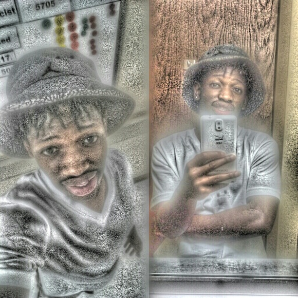 Profile Picture of Jonathan Warren (@zerogang3500) on Poshmark