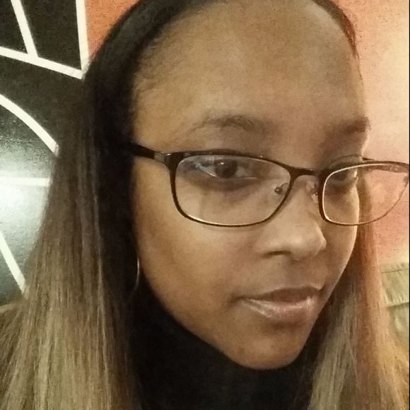 Profile Picture of Taryn Reid (@tmreid24) on Poshmark